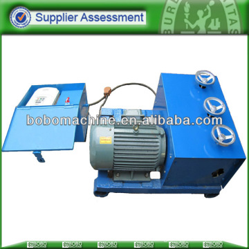 Automatic feeder for post tensioning strand